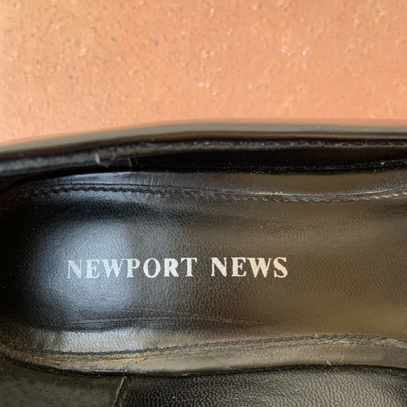 GUC Newport News Black Silver Buckled Heels - Picture 7 of 8